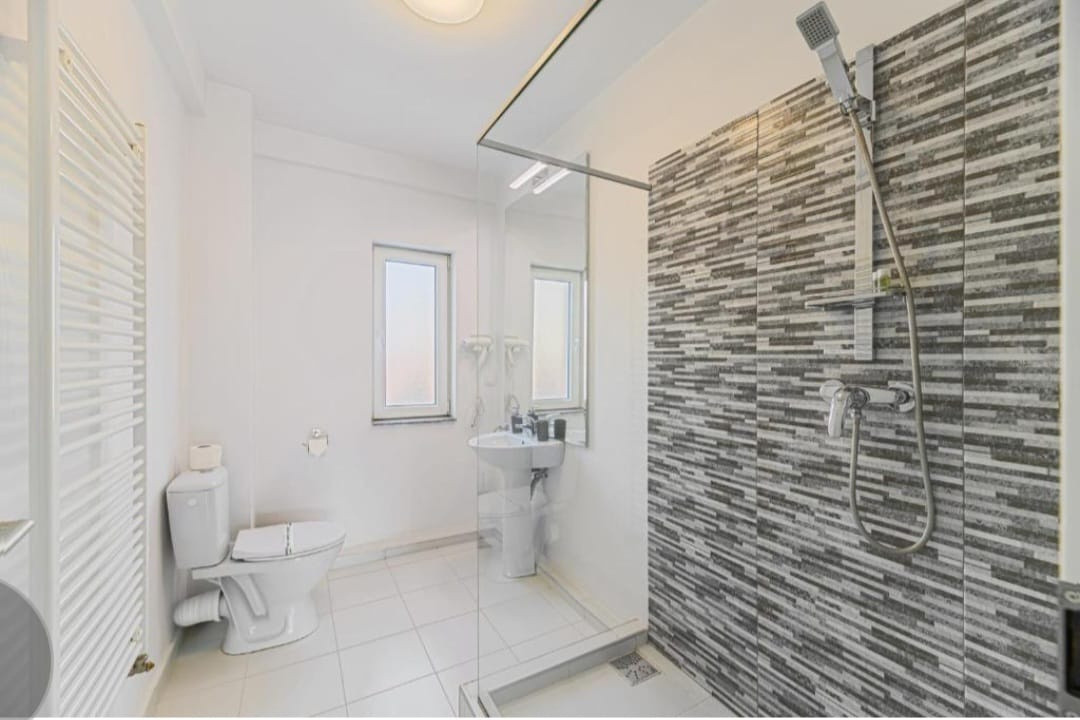 Apartament 2 camere, mobilat și utilat, etaj 2, strada De Mijloc