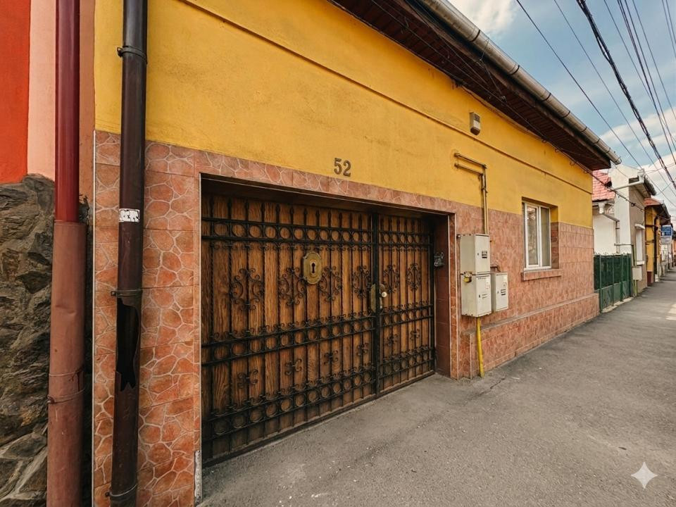 Casa 300 mpc - 670 mp teren - 10 minute pe jos de Mures Mall!