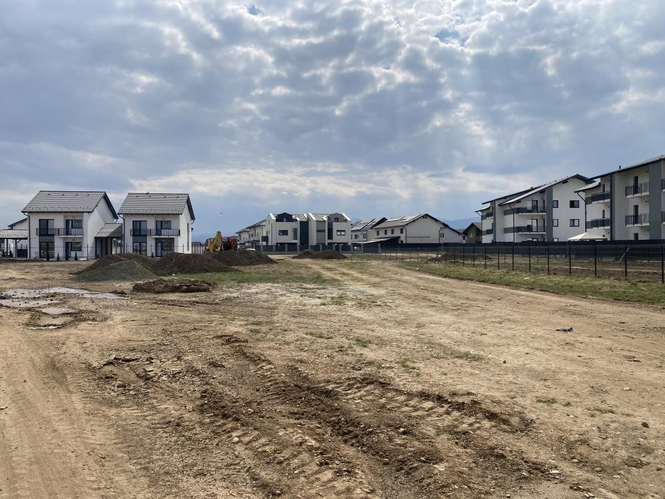 Teren pentru casa individuala in Selimbar - acces auto S+P+1E+ER 331mp