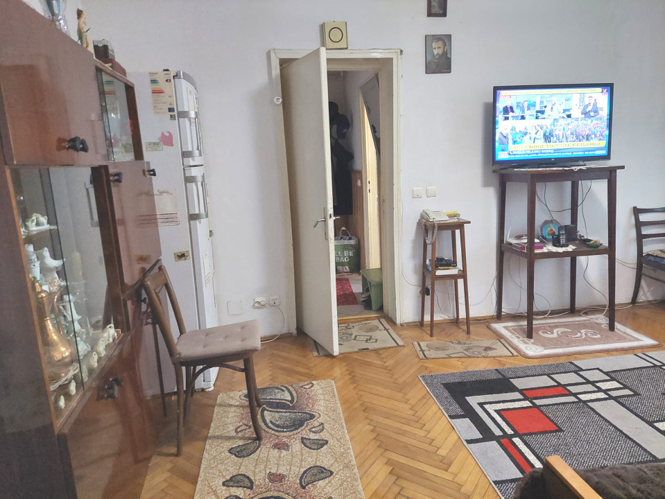 Apartament 2 camere semidecomandat • parter • Nicolae Titulescu 