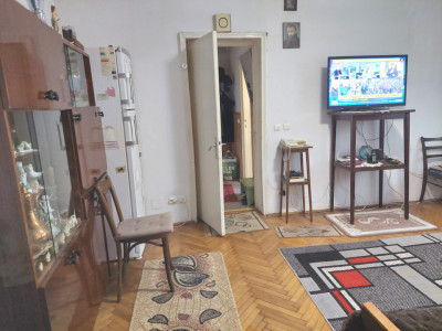 Apartament 2 camere semidecomandat • parter • Nicolae Titulescu 
