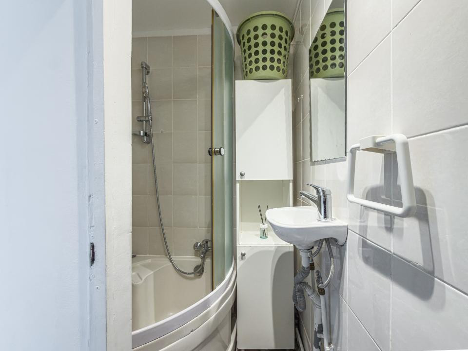 Garsoniera de vanzare