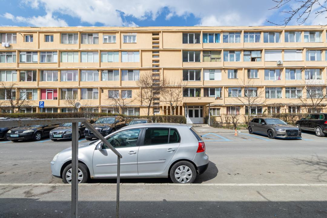 Garsoniera de vanzare