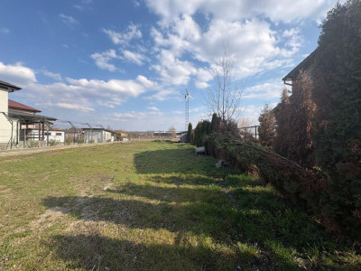 Teren nivelat si liber pentru casa mult visata, cu toate utilitatile la poarta!