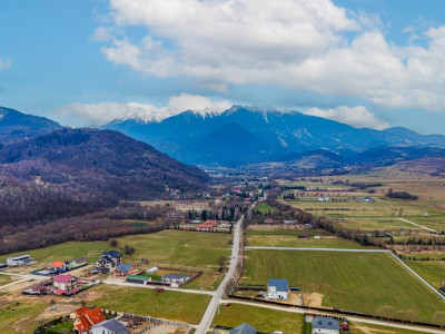 Teren Imprejmuit, PUZ, Utilitati – Glajarie, Zona superba