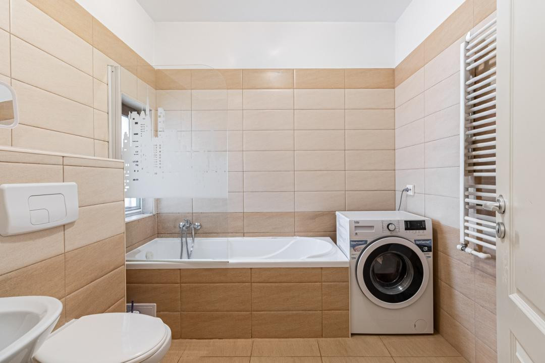 Oportunitate! Doua camere decomandate + loc de parcare 