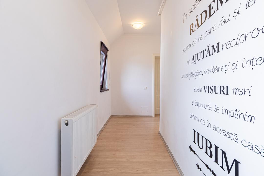 Oportunitate! Doua camere decomandate + loc de parcare 