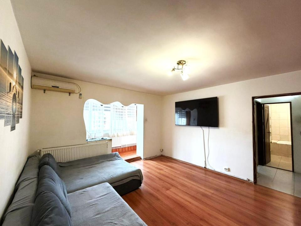 Apartament 2 camere semidecomandate – Craiovița Nouă, zonă excelentă