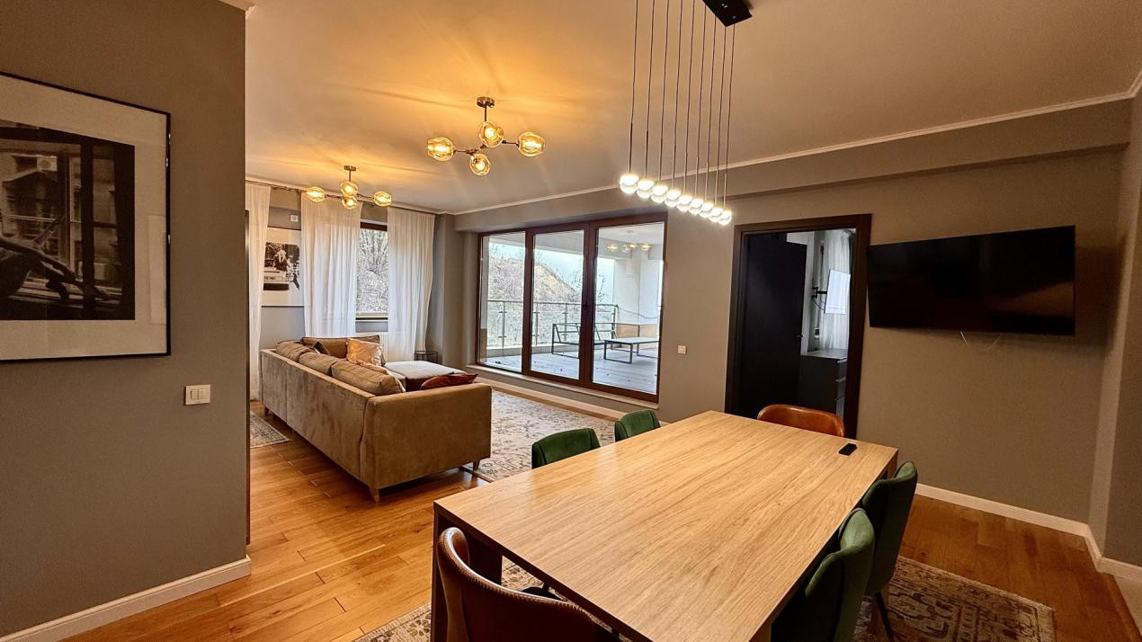 Apartament superb cu 4 camere deasupra orasului 