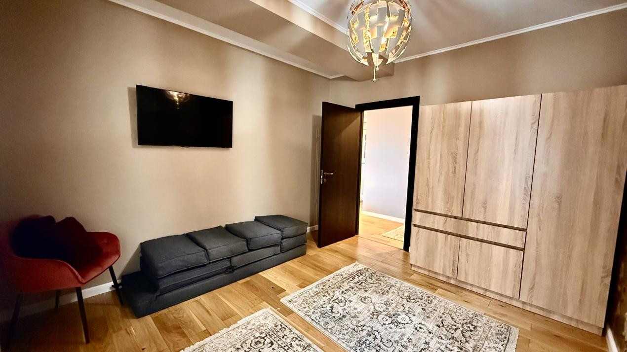 Apartament superb cu 4 camere deasupra orasului 