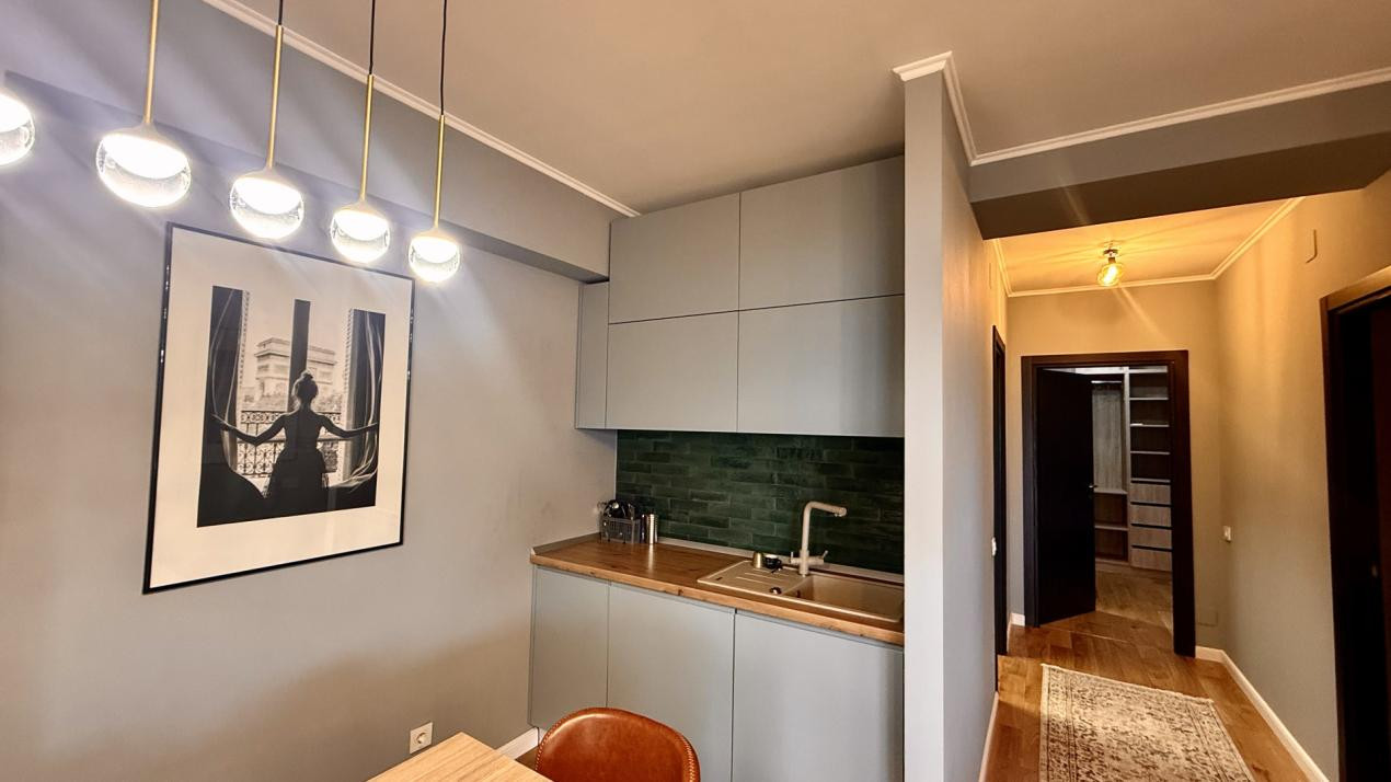 Apartament superb cu 4 camere deasupra orasului 