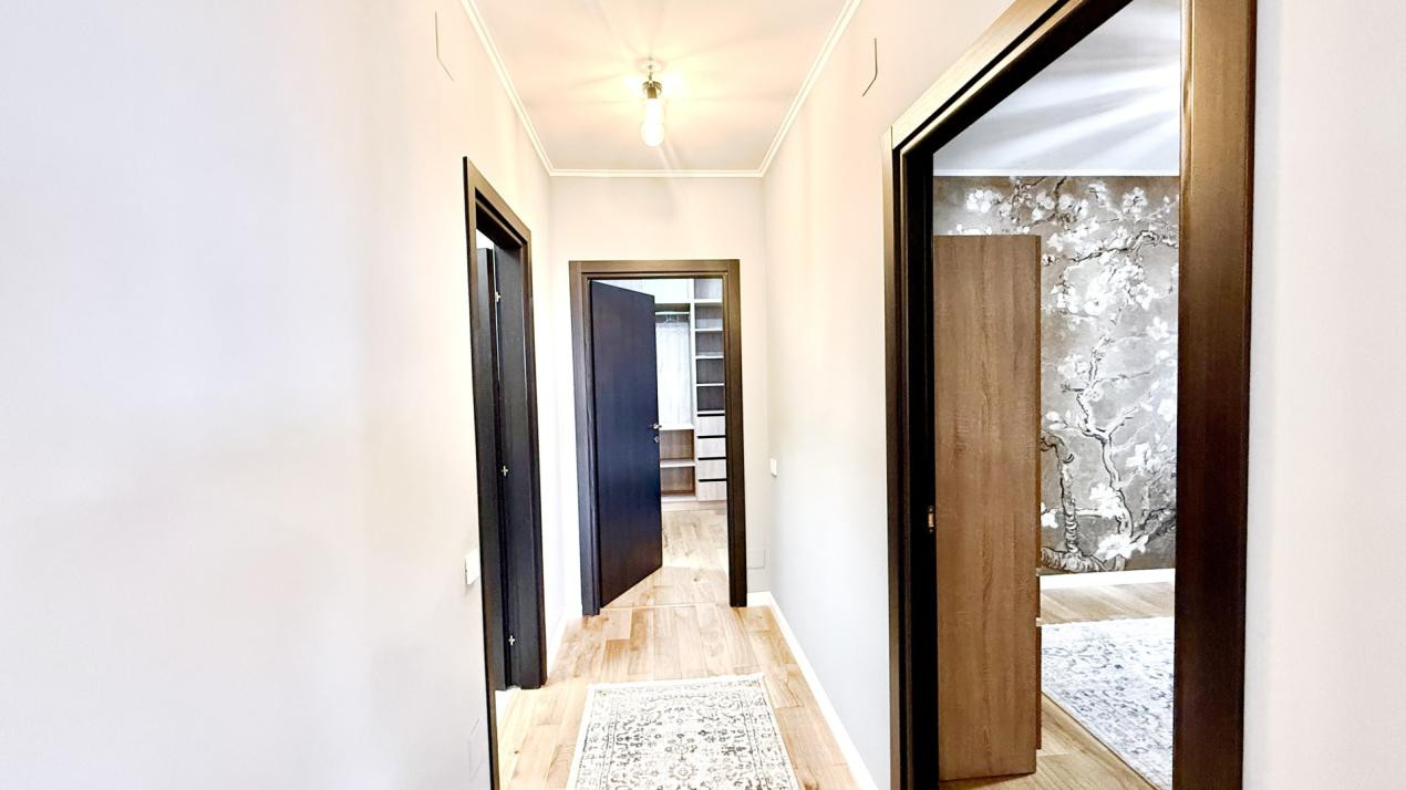 Apartament superb cu 4 camere deasupra orasului 