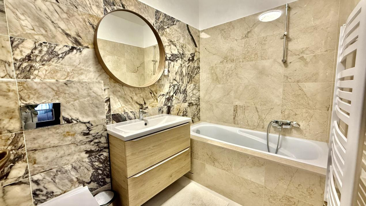 Apartament superb cu 4 camere deasupra orasului 