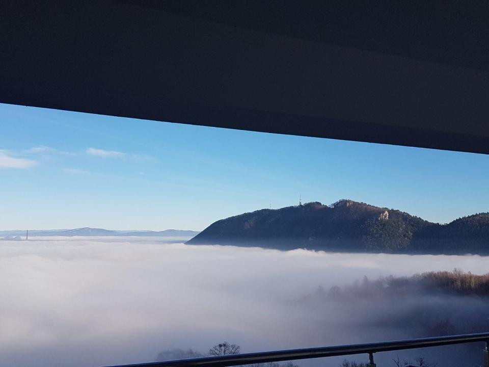 Apartament superb cu 4 camere deasupra orasului 