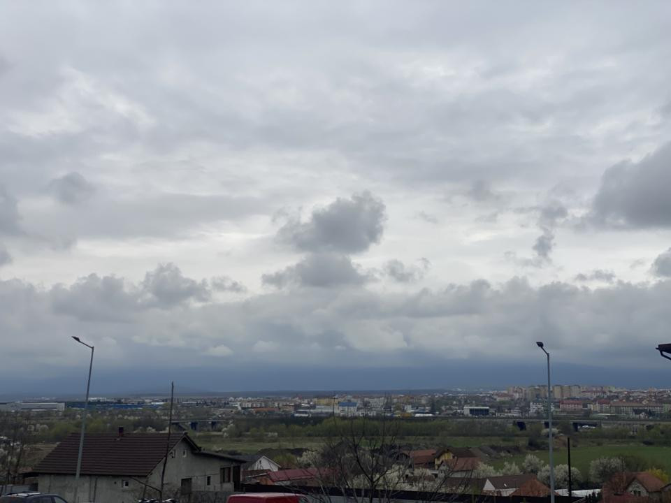 Teren de casa 587mp intravilan curti constructii acces privat Sibiu