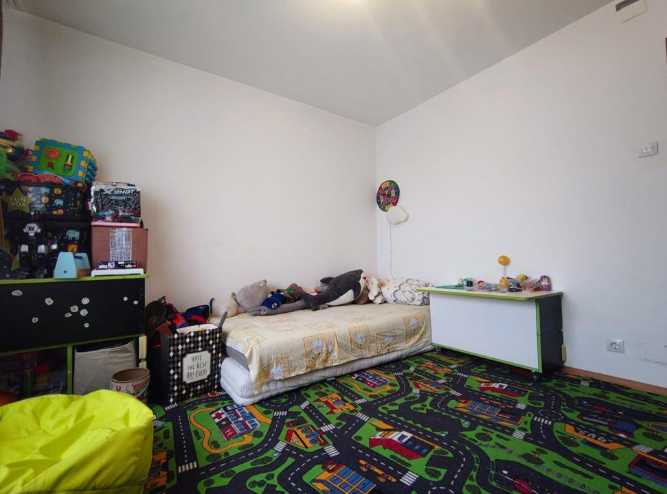 Apartament generos 3 camere, 1 Mai