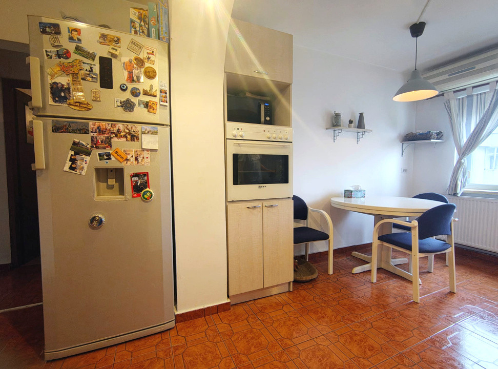 Apartament generos 3 camere, 1 Mai