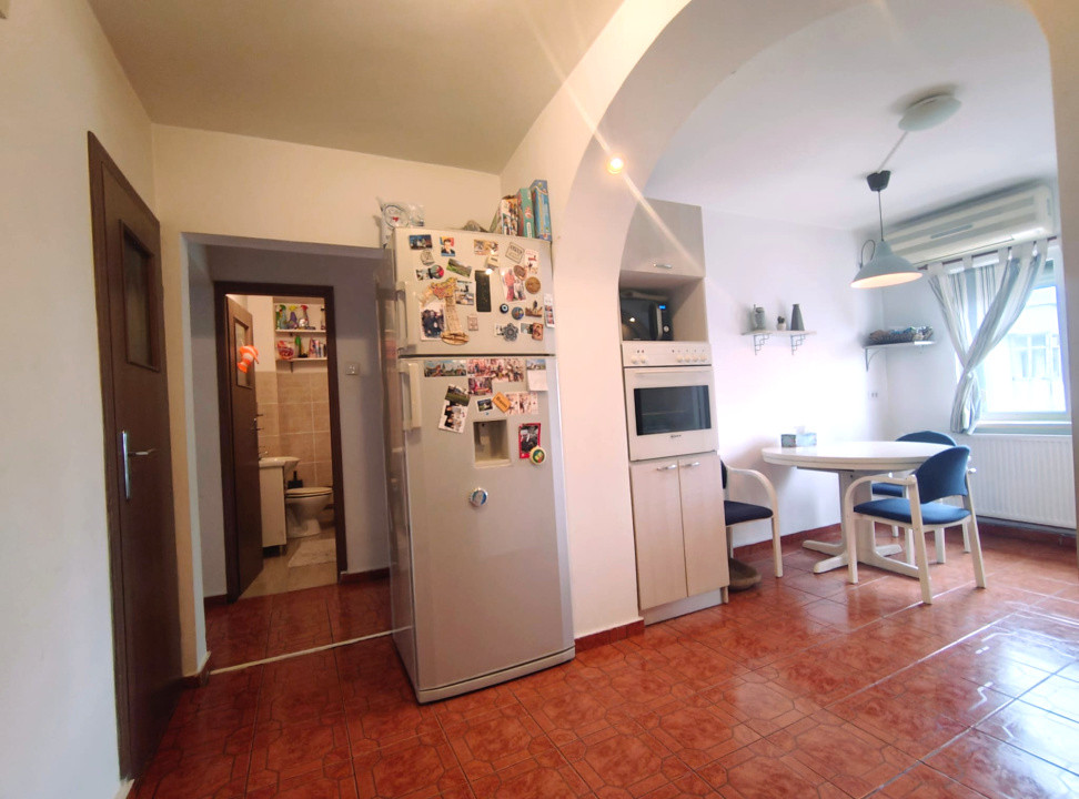 Apartament generos 3 camere, 1 Mai