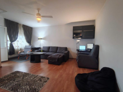 Apartament generos 3 camere, 1 Mai