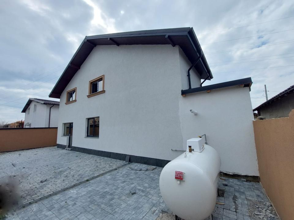  Casă spațioasă • P+1 •Zona Valea Fetei 