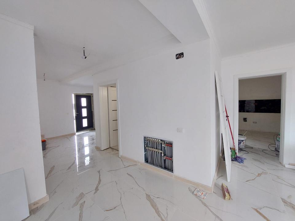  Casă spațioasă • P+1 •Zona Valea Fetei 