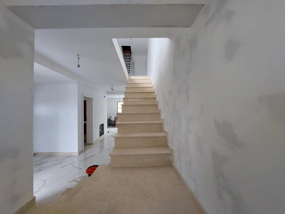  Casă spațioasă • P+1 •Zona Valea Fetei 