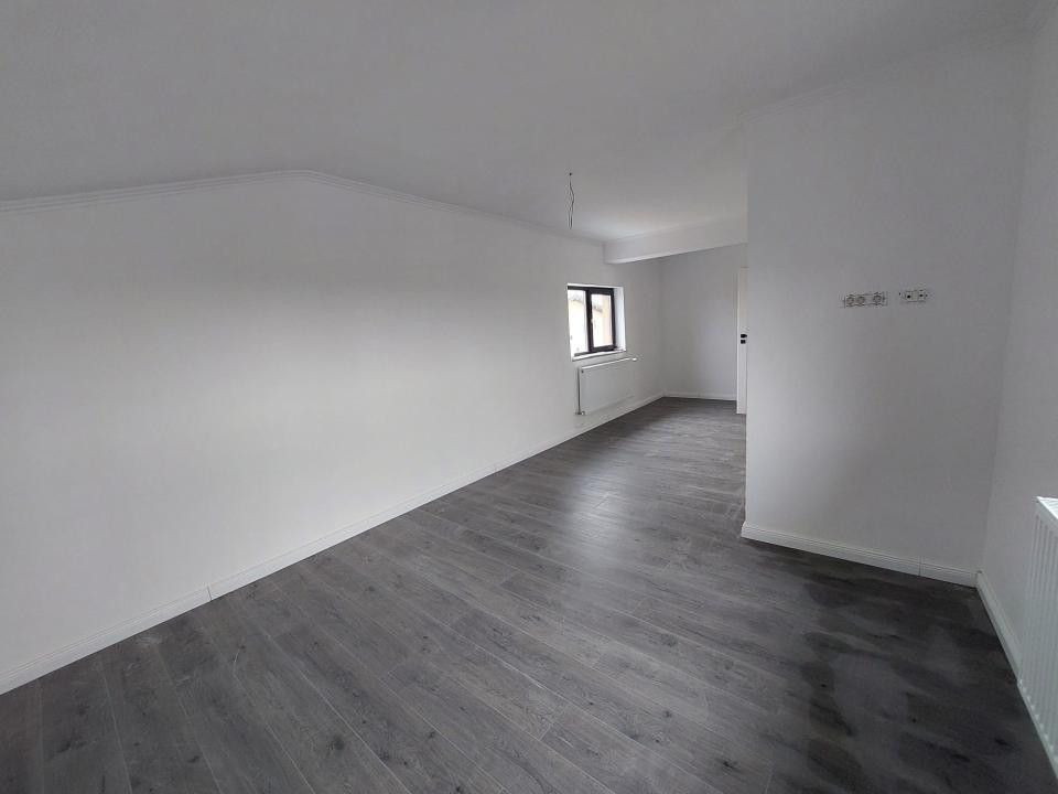  Casă spațioasă • P+1 •Zona Valea Fetei 