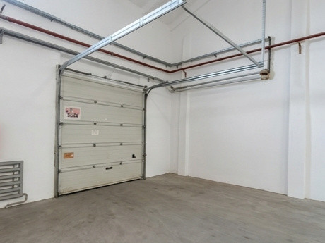 Spatii - logistic sau productie - UNGHENI - acces TIR - de la 409 mp la 2112 mp!