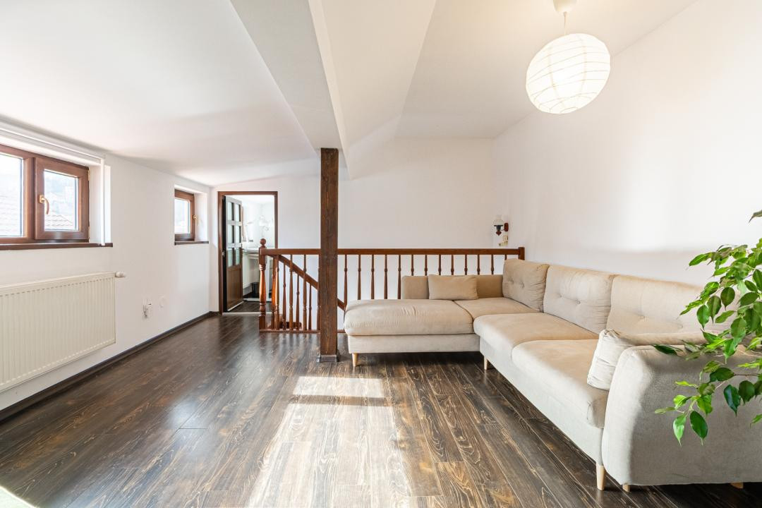 Apartament exclusivist în vilă, ultracentral, curte cu acces auto 