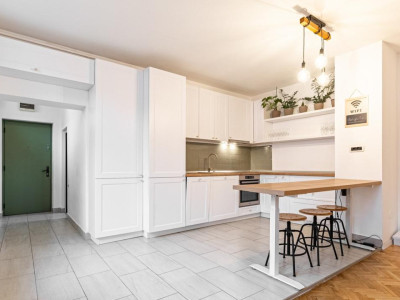 Apartament exclusivist în vilă, ultracentral, curte cu acces auto 