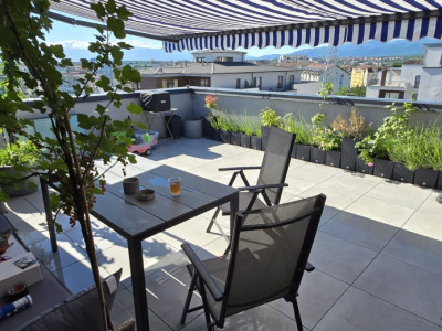 Penthouse smart în Sibiu - etaj retras, terasă generoasă