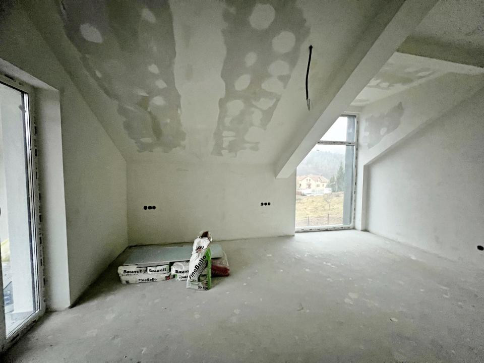 Casă modernă cu panoramă Făgăraș și Cisnădioara, curte mare, premium lux