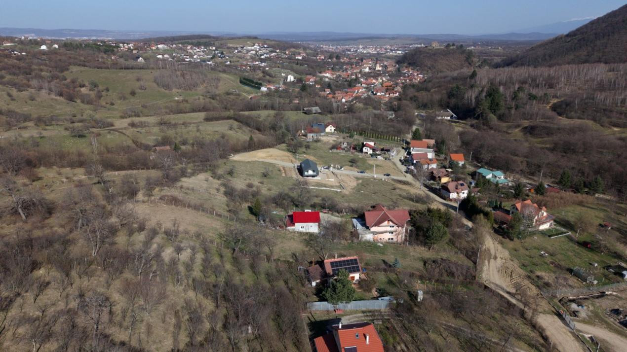 Casă modernă cu panoramă Făgăraș și Cisnădioara, curte mare, premium lux