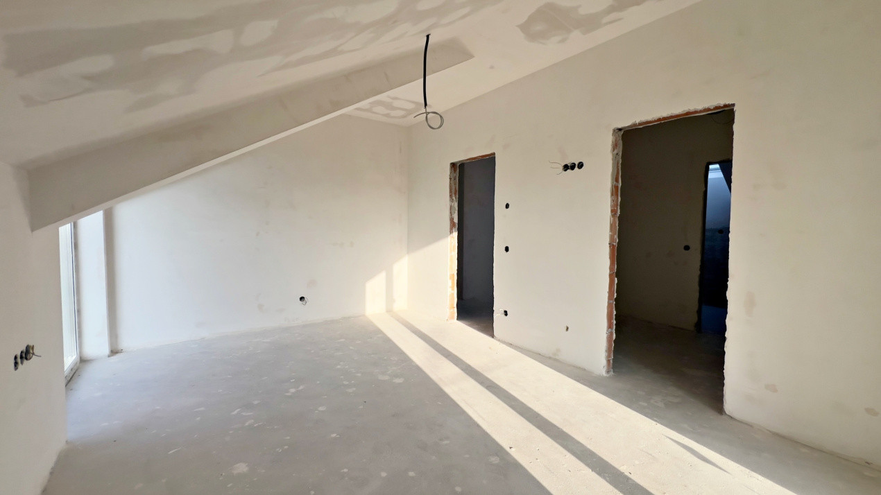 Casă arhitectură modernă cu panoramă spre Munții Făgăraș și Cetatea Cisnădioara 