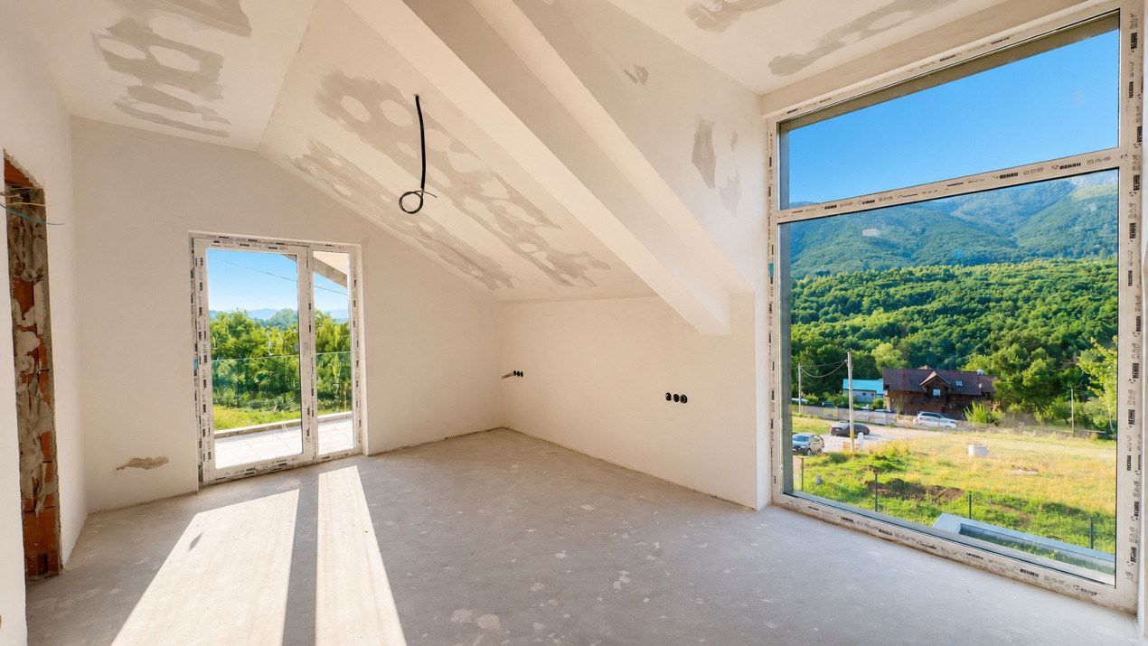 Casă arhitectură modernă cu panoramă spre Munții Făgăraș și Cetatea Cisnădioara 