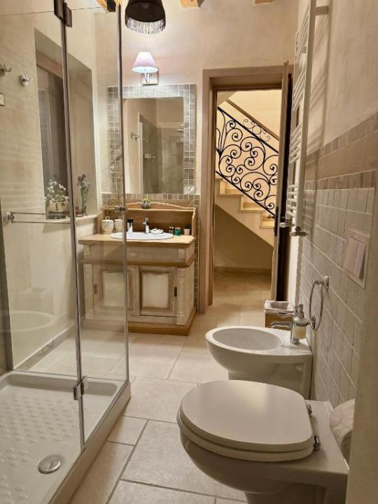 Casă premium lângă Coresi | 160 mp, curte, finisaje deosebite