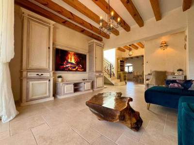 Casă premium lângă Coresi | 160 mp, curte, finisaje deosebite