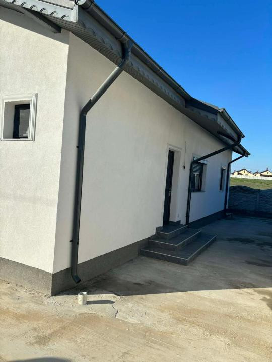  Casă practică și bine compartimentată, ideală pentru familie