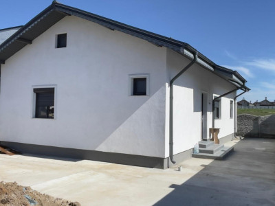  Casă practică și bine compartimentată, ideală pentru familie