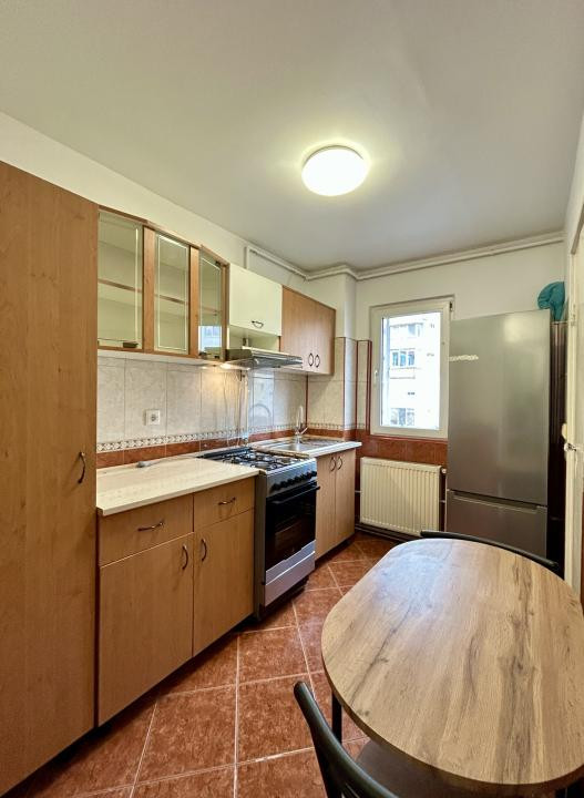 Locație excelentă, la 2 minute de Gara Brașov și Sala Sporturilor