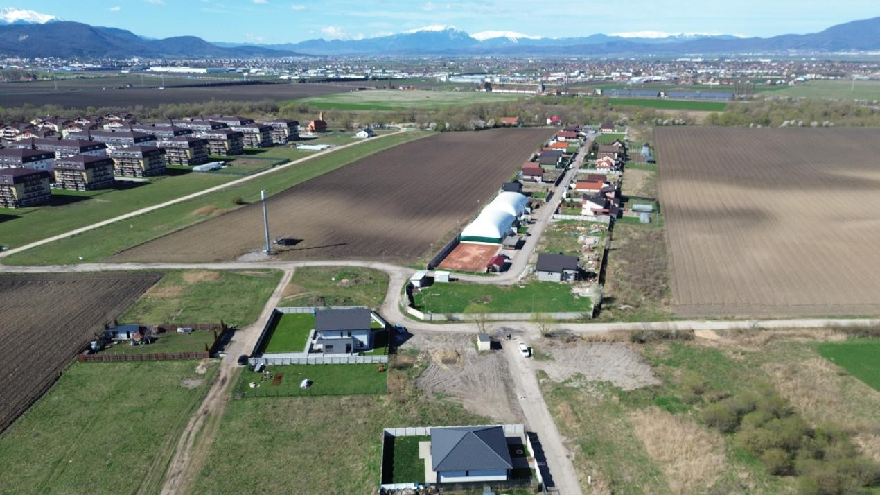 Teren intravilan construibil, utilități complete Str. Cetății - Comision 0