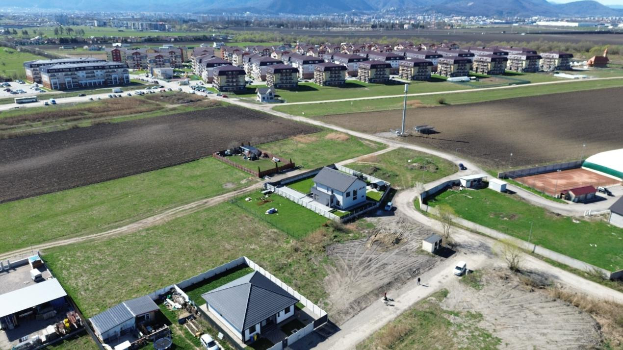 Teren intravilan construibil, utilități complete Str. Cetății - Comision 0