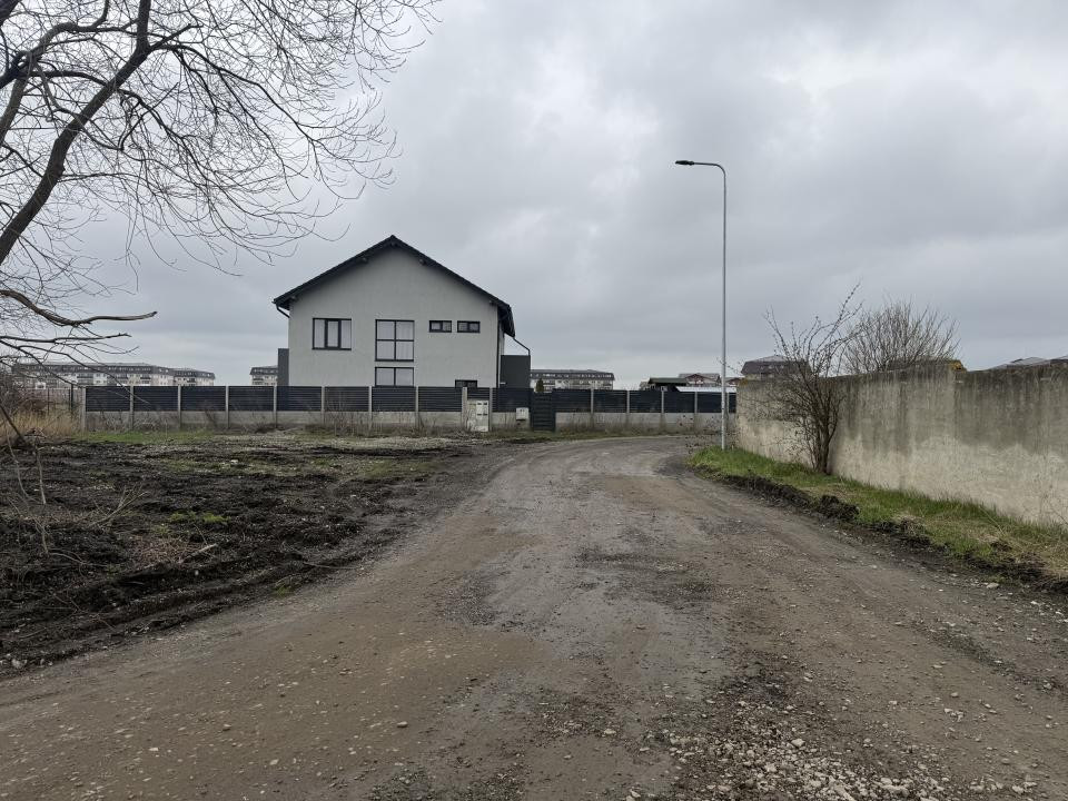 Teren intravilan construibil, utilități complete Str. Cetății - Comision 0