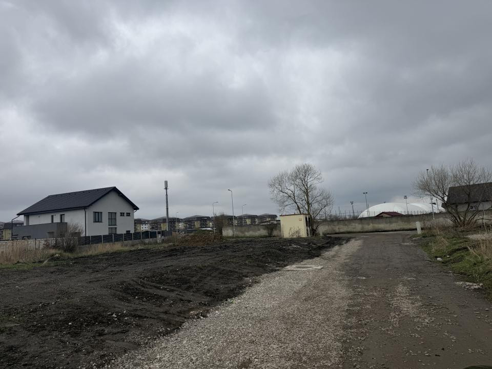 Teren intravilan construibil, utilități complete Str. Cetății - Comision 0