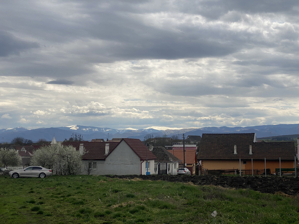 Teren intravilan 373mp -CASA individuala CERTIFICAT URBANISM Sura Mica