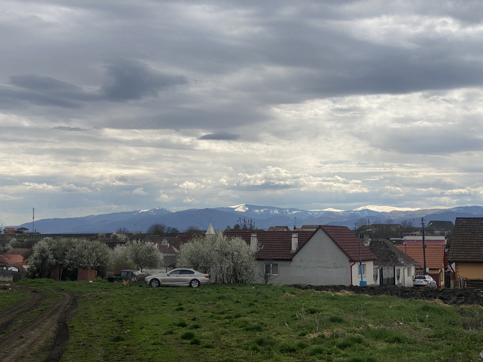 Teren intravilan 373mp -CASA individuala CERTIFICAT URBANISM Sura Mica