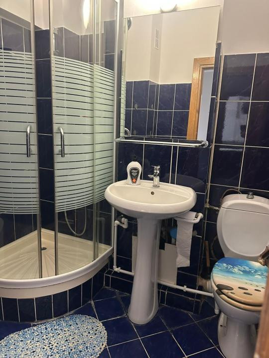 Apartament  4 camere transformat in 3 camere Calea Bucuresti. Macdonald's