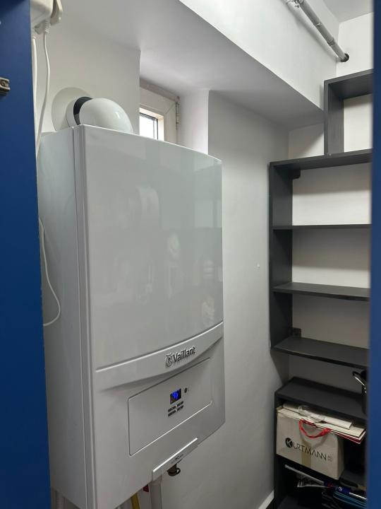 Apartament  4 camere transformat in 3 camere Calea Bucuresti. Macdonald's