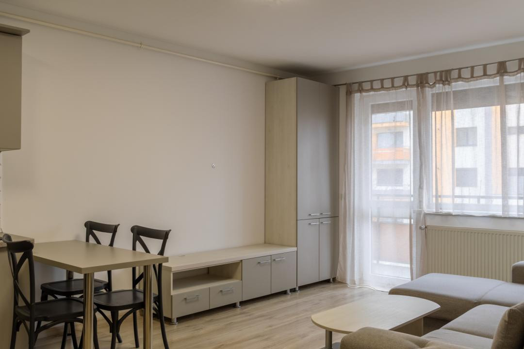 Studio modern și complet mobilat, în zona Tractorul