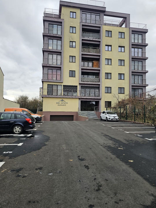 Închiriere apartament 4 camere cu design modern, Zona Blumana